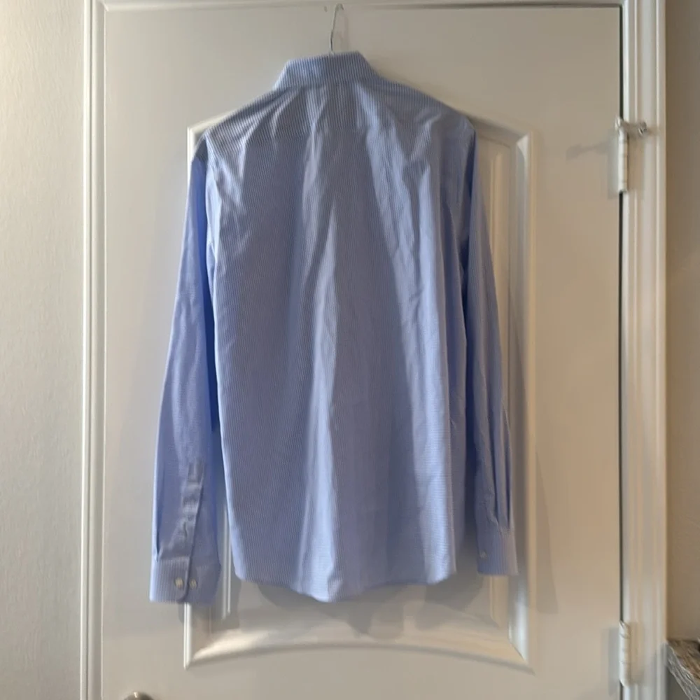 Tommy Hilfiger Men's Slim Fit Non Iron Gingham Dress Shirt -Size M - Picture 11 of 11